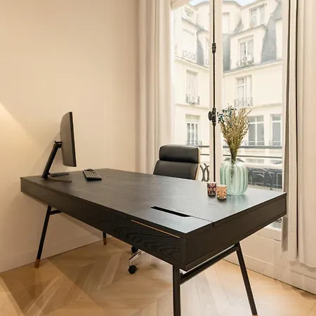 Champs-Élysées Studio with Air Conditioning 4 people * Parigi